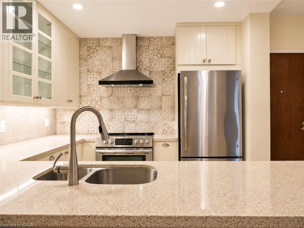 2511 W Lakeshore Road W Unit# 216, Oakville, Ontario  L6L 6L9 - Photo 6 - 40854317