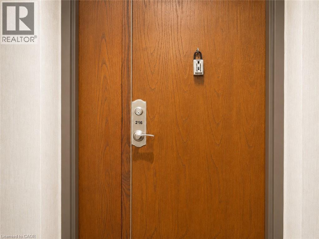 2511 W Lakeshore Road W Unit# 216, Oakville, Ontario  L6L 6L9 - Photo 4 - 40854317