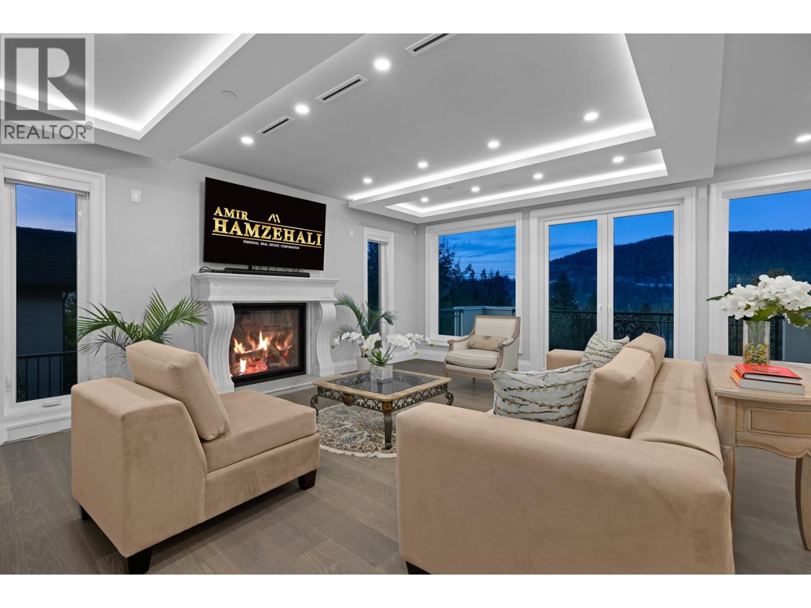 5417 Greentree Road, West Vancouver, British Columbia  V7W 1N3 - Photo 4 - R3154296