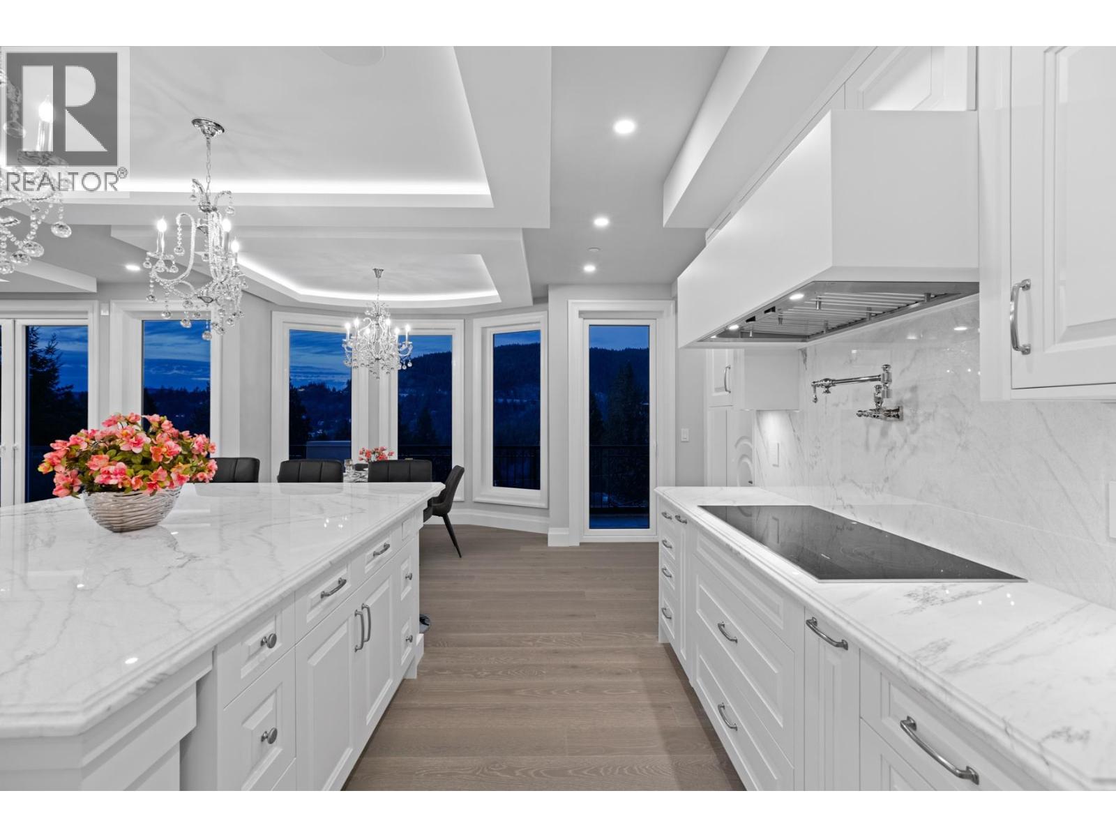 5417 Greentree Road, West Vancouver, British Columbia  V7W 1N3 - Photo 7 - R3154296