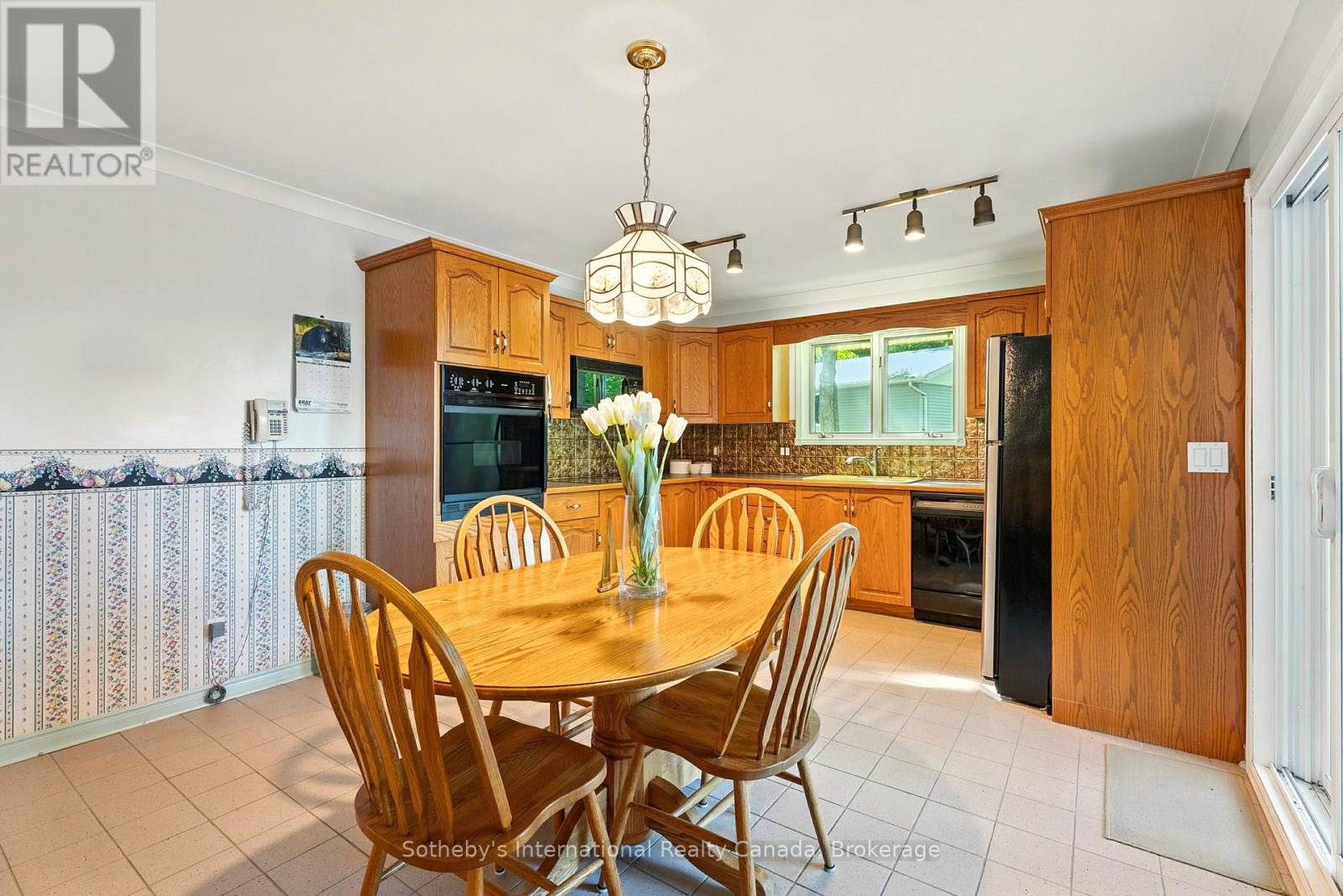 326 Chikopi Road, Magnetawan (Ahmic Harbour), Ontario  P0A 1P0 - Photo 14 - X13659404