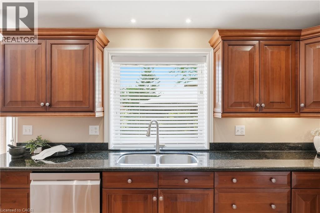 46 Devils Creek Drive, Cambridge, Ontario  N1S 4Y3 - Photo 18 - 40854395