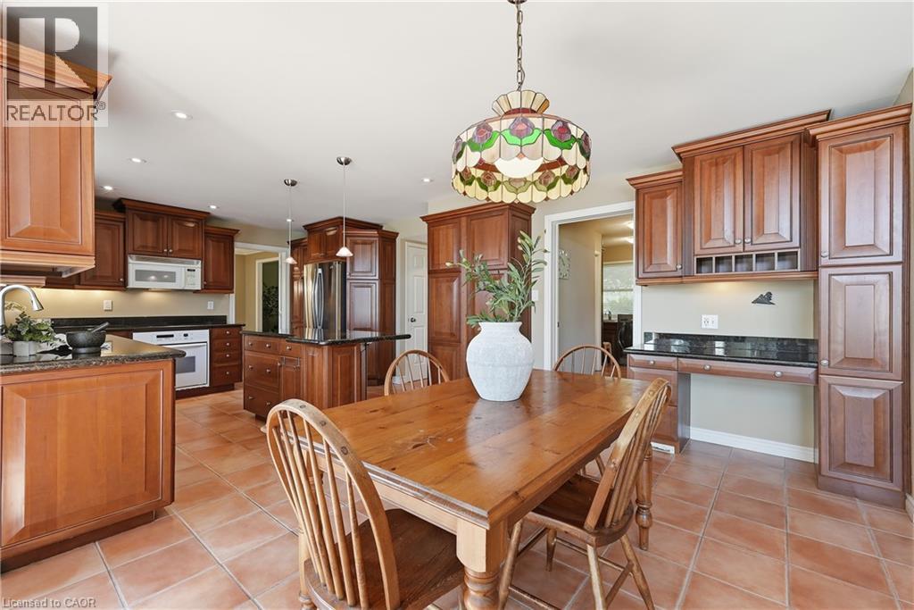 46 Devils Creek Drive, Cambridge, Ontario  N1S 4Y3 - Photo 19 - 40854395