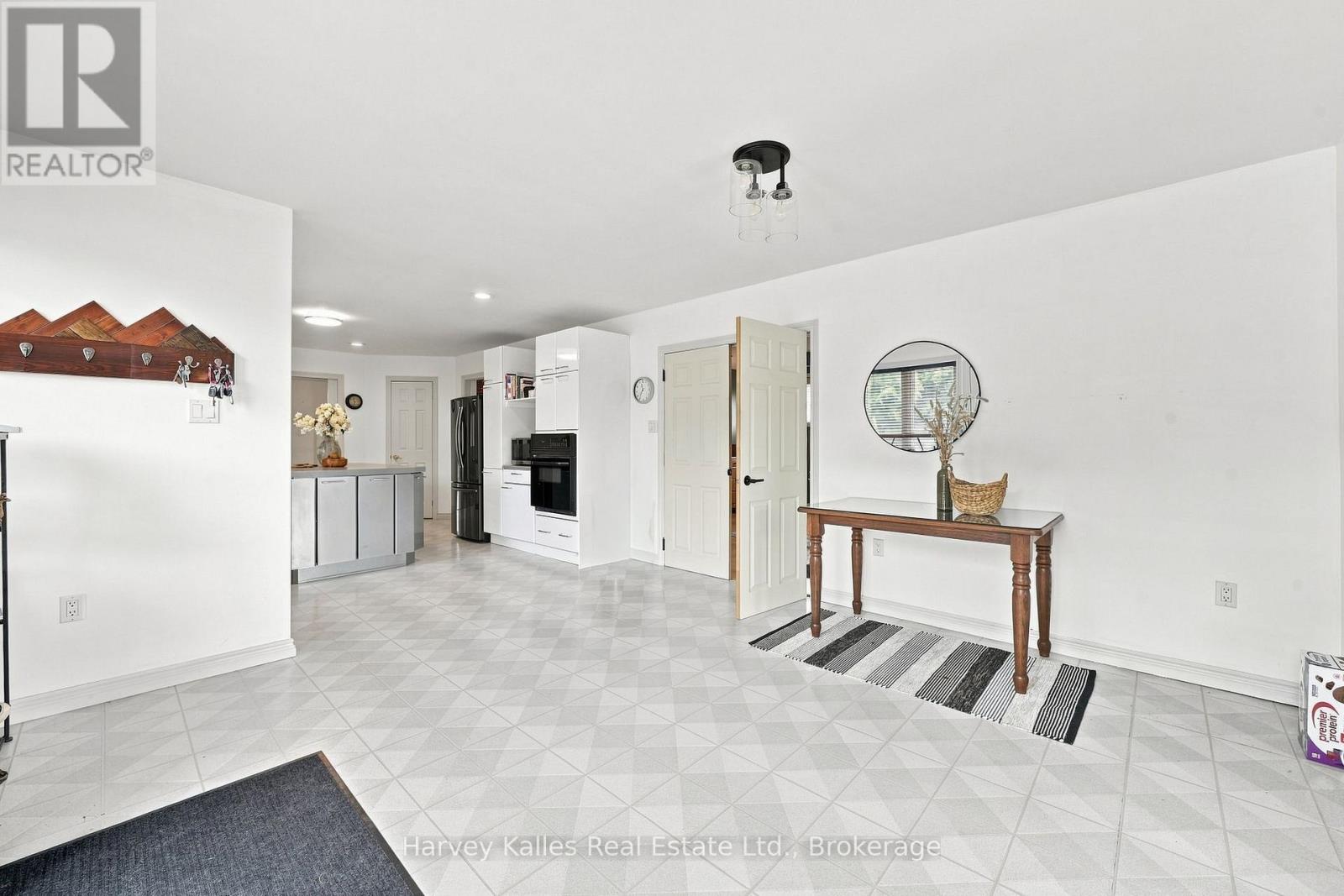 56 Golf Course Rd Road, Rideau Lakes, Ontario  K0G 1X0 - Photo 6 - X13659400