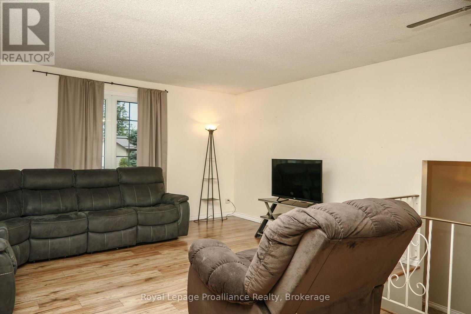 5 Van Alstine Drive, Quinte West, Ontario  K8V 6K4 - Photo 11 - X13659470