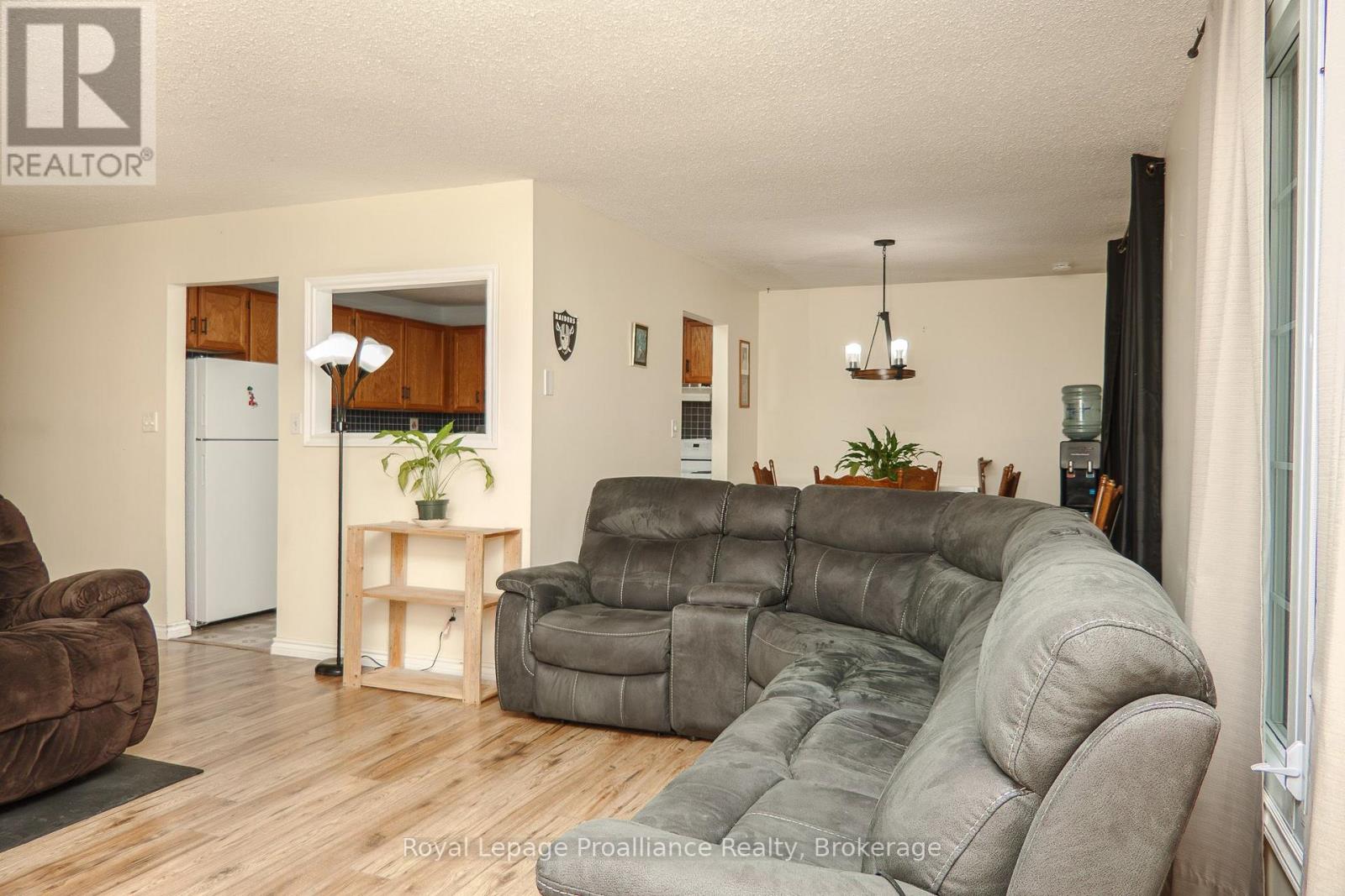 5 Van Alstine Drive, Quinte West, Ontario  K8V 6K4 - Photo 14 - X13659470