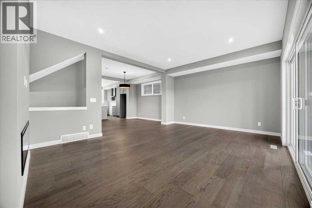 156 Crimson Ridge Place NW, Calgary, Alberta  T3L 0K4 - Photo 5 - A2313701