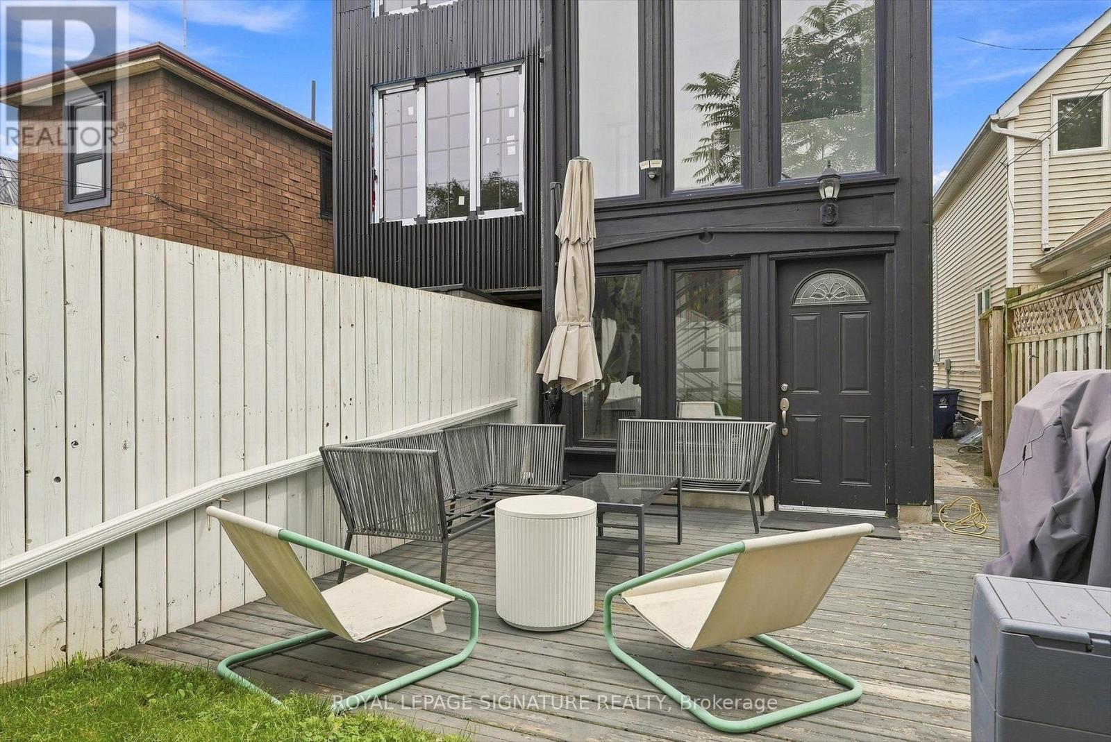 28 Minto Street, Toronto, Ontario  M4L 1B6 - Photo 22 - E13659384