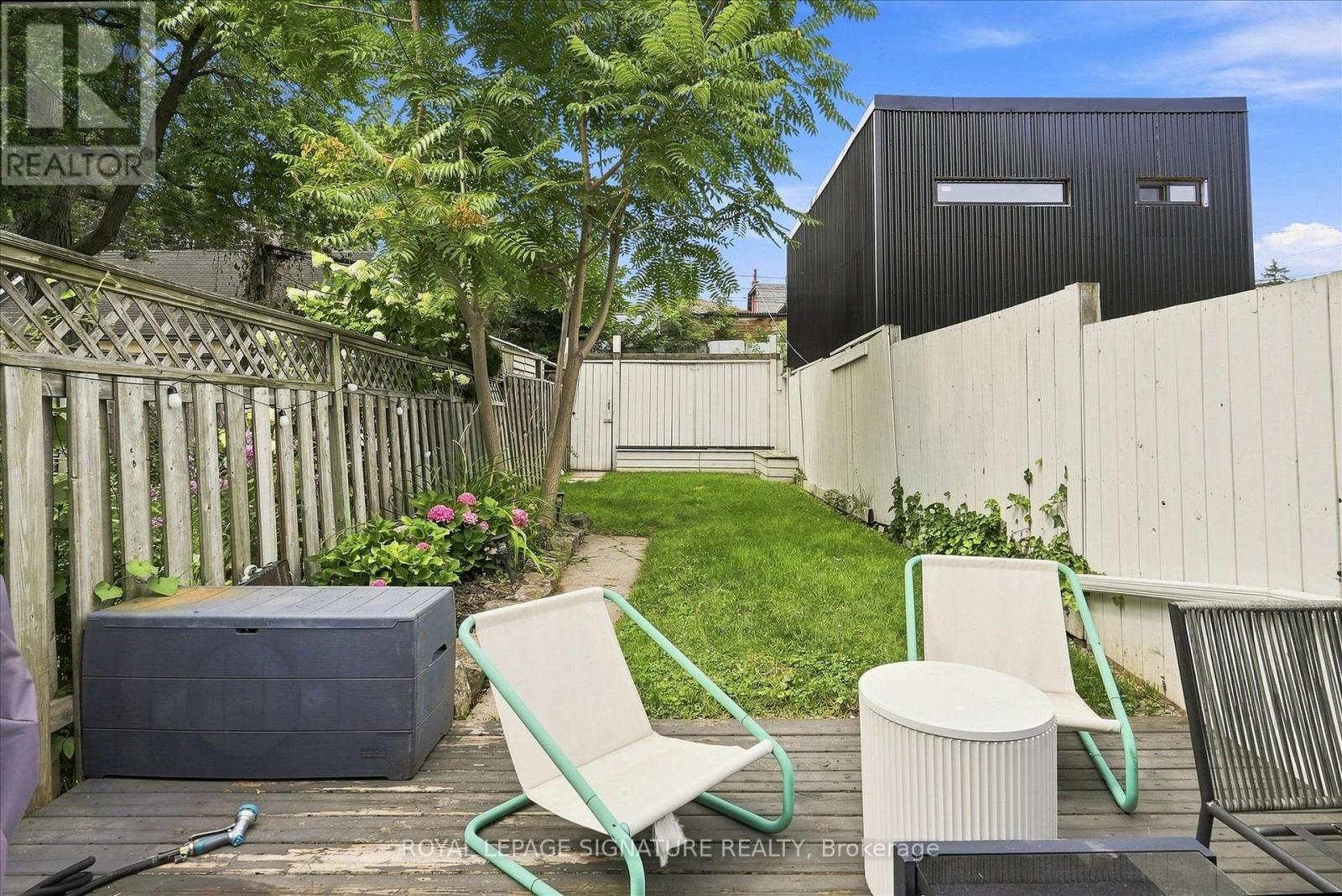 28 Minto Street, Toronto, Ontario  M4L 1B6 - Photo 23 - E13659384