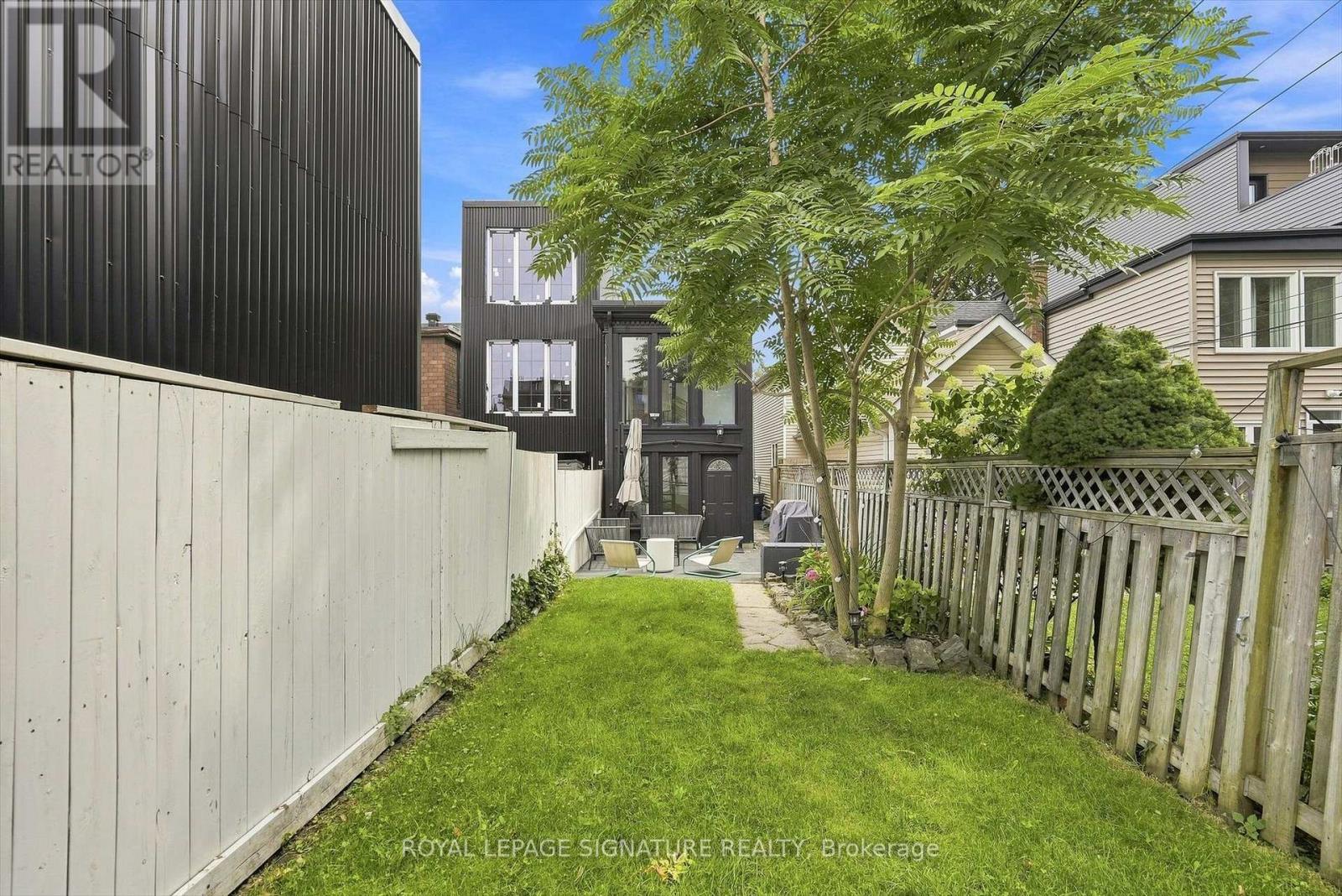 28 Minto Street, Toronto, Ontario  M4L 1B6 - Photo 25 - E13659384