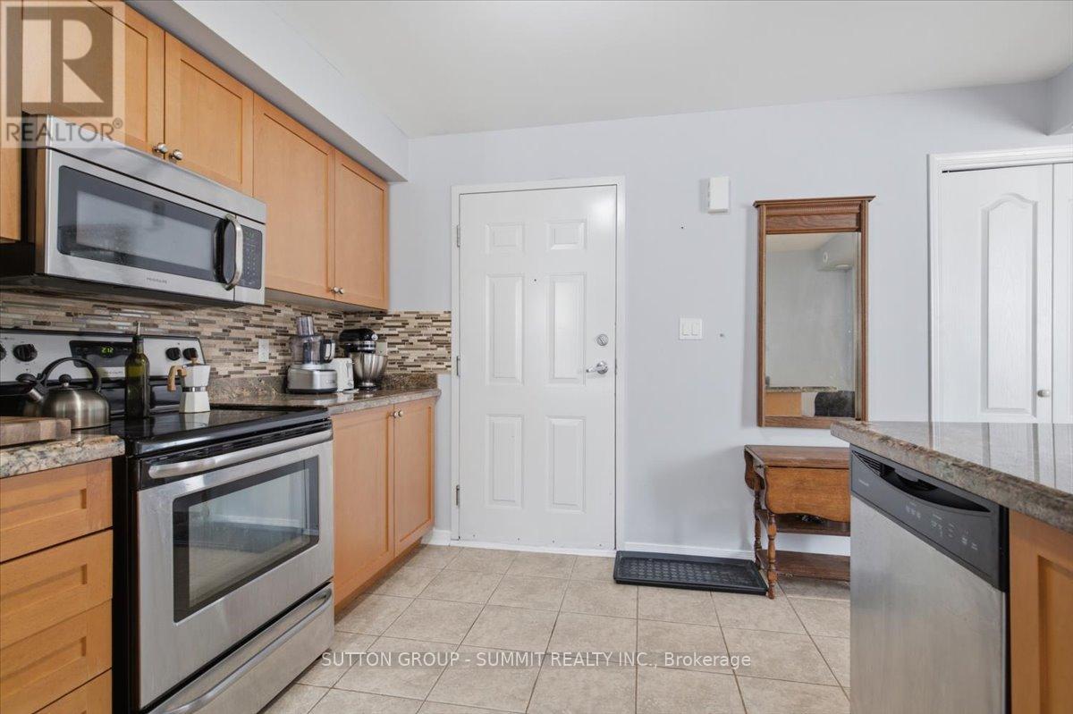 201 - 25 Strangford Lane, Toronto, Ontario M1L 0E5 - Photo 12 - E13659398