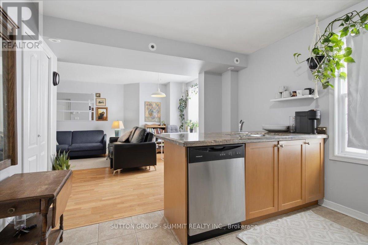 201 - 25 Strangford Lane, Toronto, Ontario M1L 0E5 - Photo 13 - E13659398