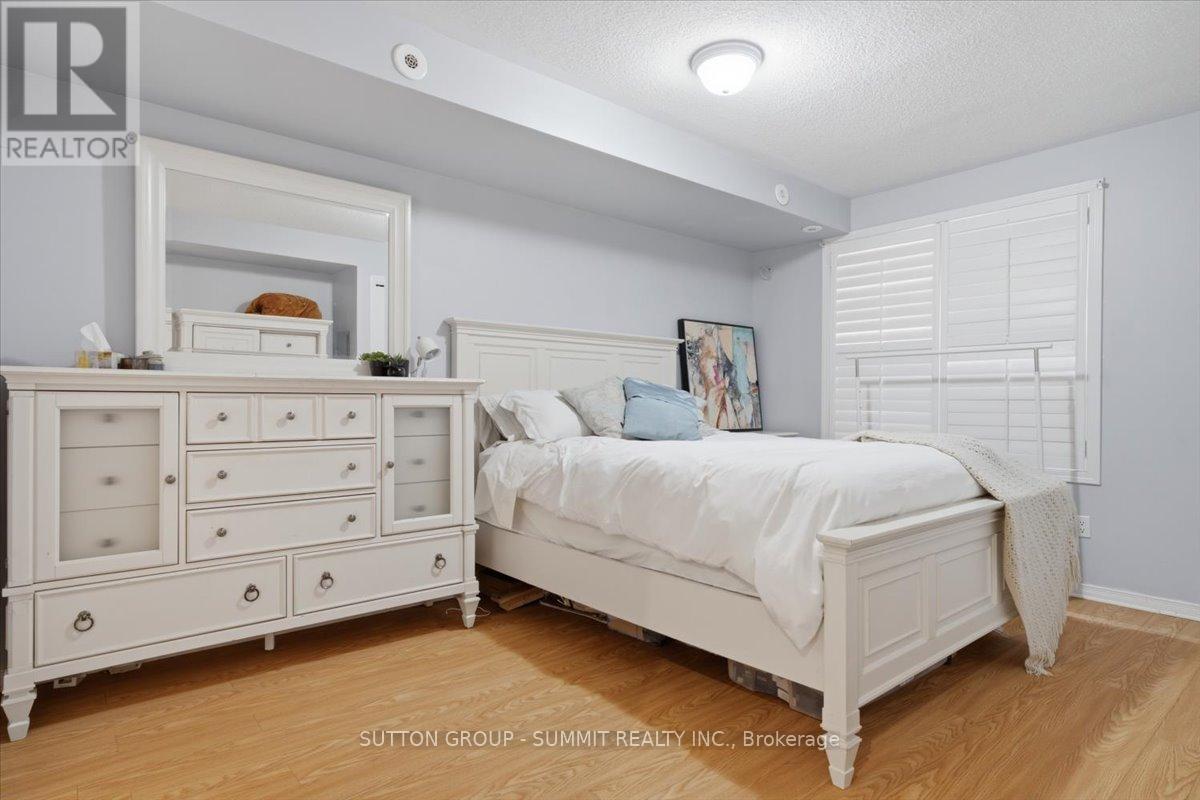 201 - 25 Strangford Lane, Toronto, Ontario M1L 0E5 - Photo 15 - E13659398