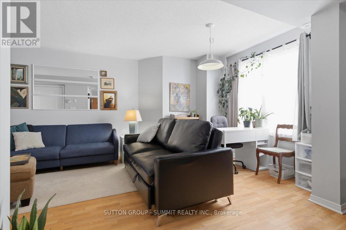 201 - 25 Strangford Lane, Toronto, Ontario M1L 0E5 - Photo 6 - E13659398