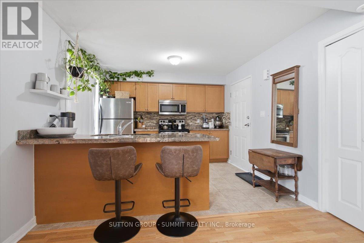201 - 25 Strangford Lane, Toronto, Ontario M1L 0E5 - Photo 9 - E13659398