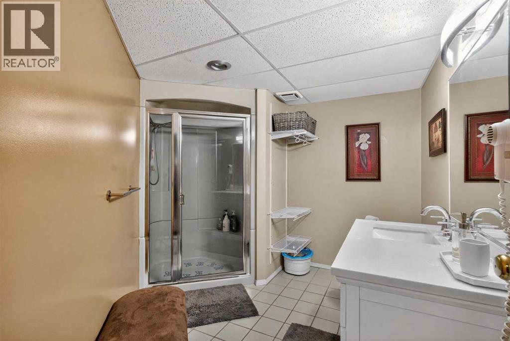 935 Shawnee Drive SW, Calgary, Alberta  T2Y 2G9 - Photo 36 - A2314560