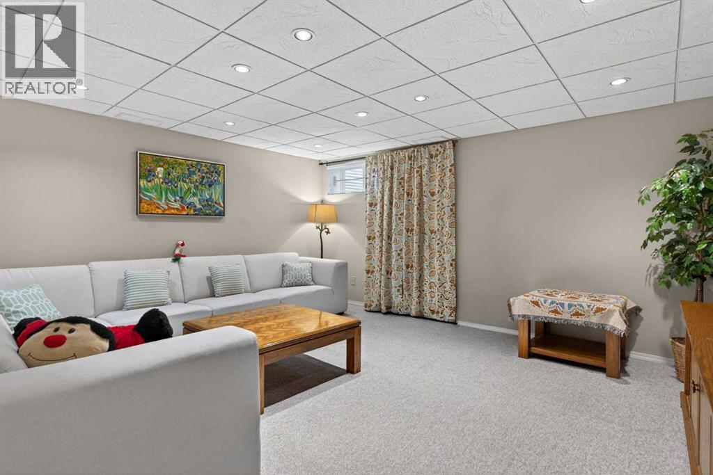 935 Shawnee Drive SW, Calgary, Alberta  T2Y 2G9 - Photo 41 - A2314560