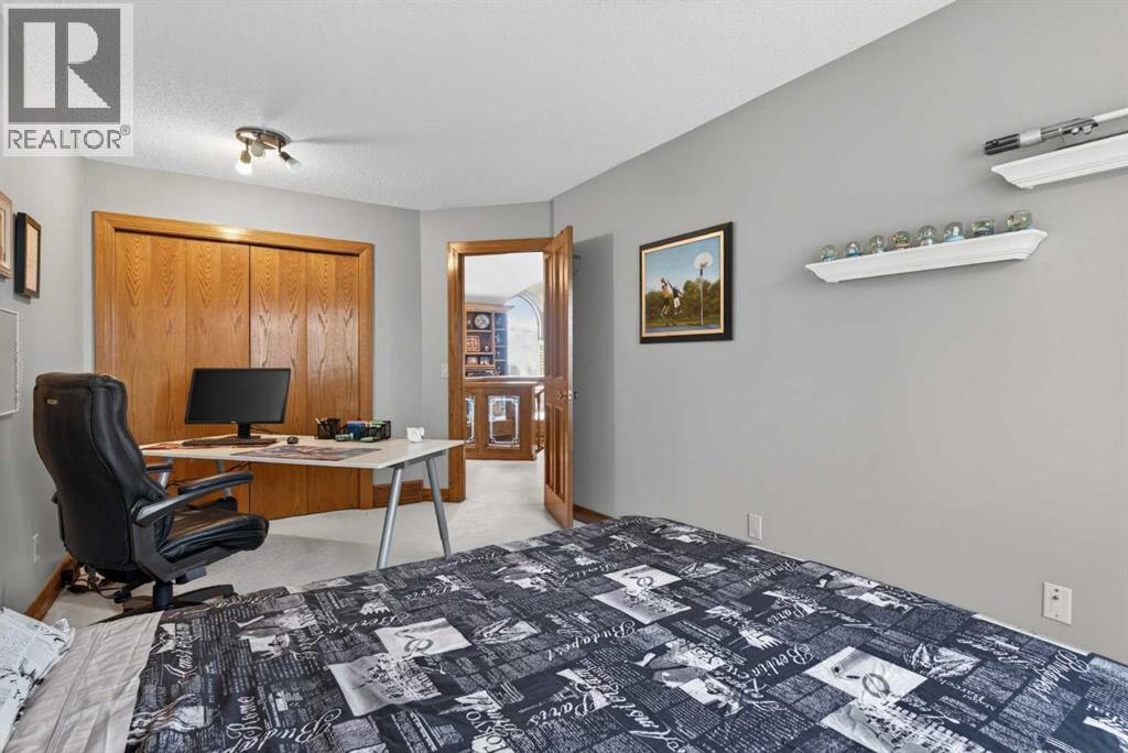 935 Shawnee Drive SW, Calgary, Alberta  T2Y 2G9 - Photo 33 - A2314560