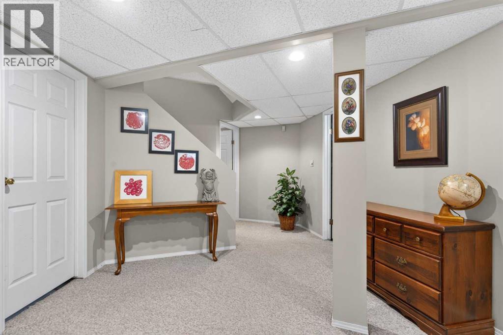 935 Shawnee Drive SW, Calgary, Alberta  T2Y 2G9 - Photo 34 - A2314560