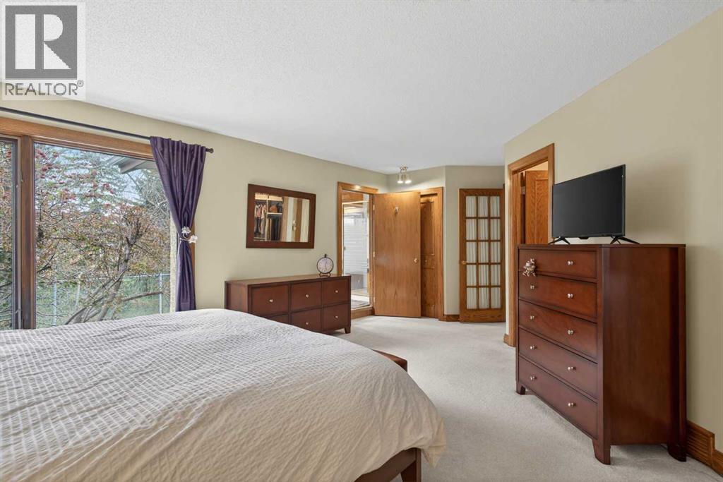 935 Shawnee Drive SW, Calgary, Alberta  T2Y 2G9 - Photo 28 - A2314560