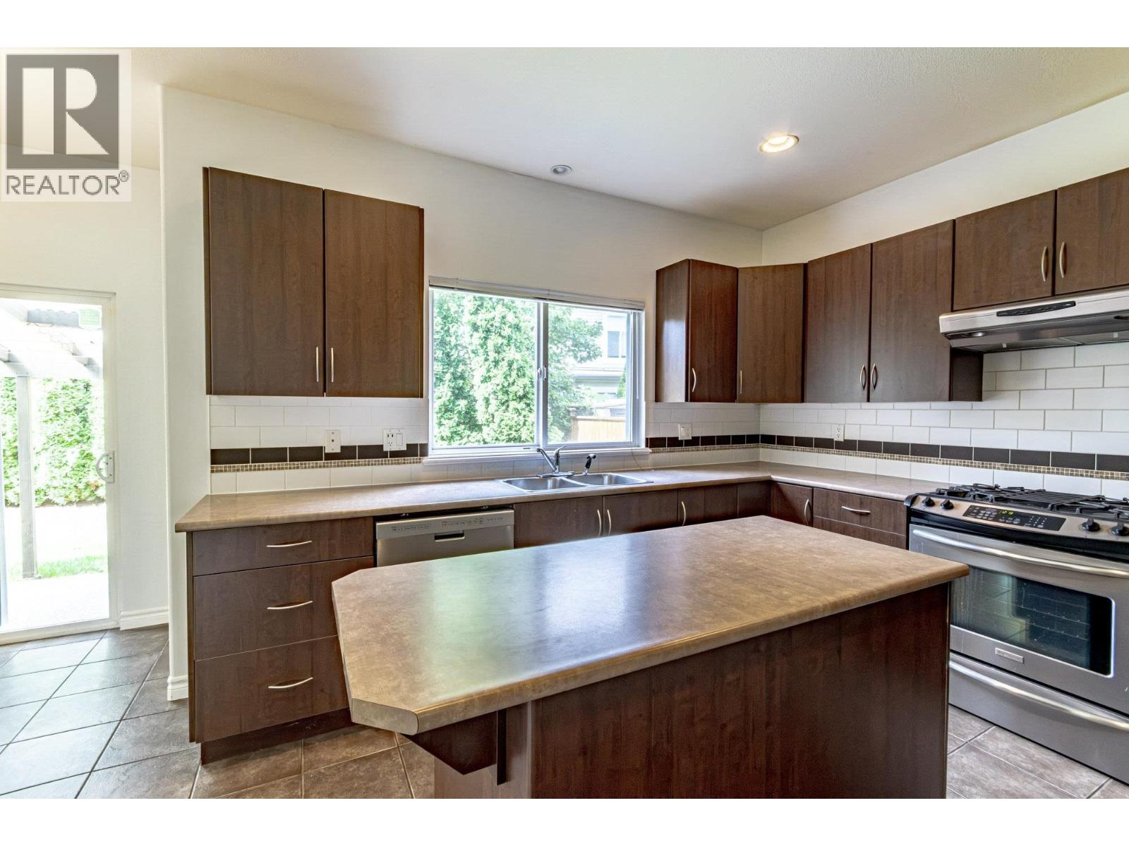 1154 Amazon Street, Port Coquitlam, British Columbia  V3B 8G6 - Photo 8 - R3154130