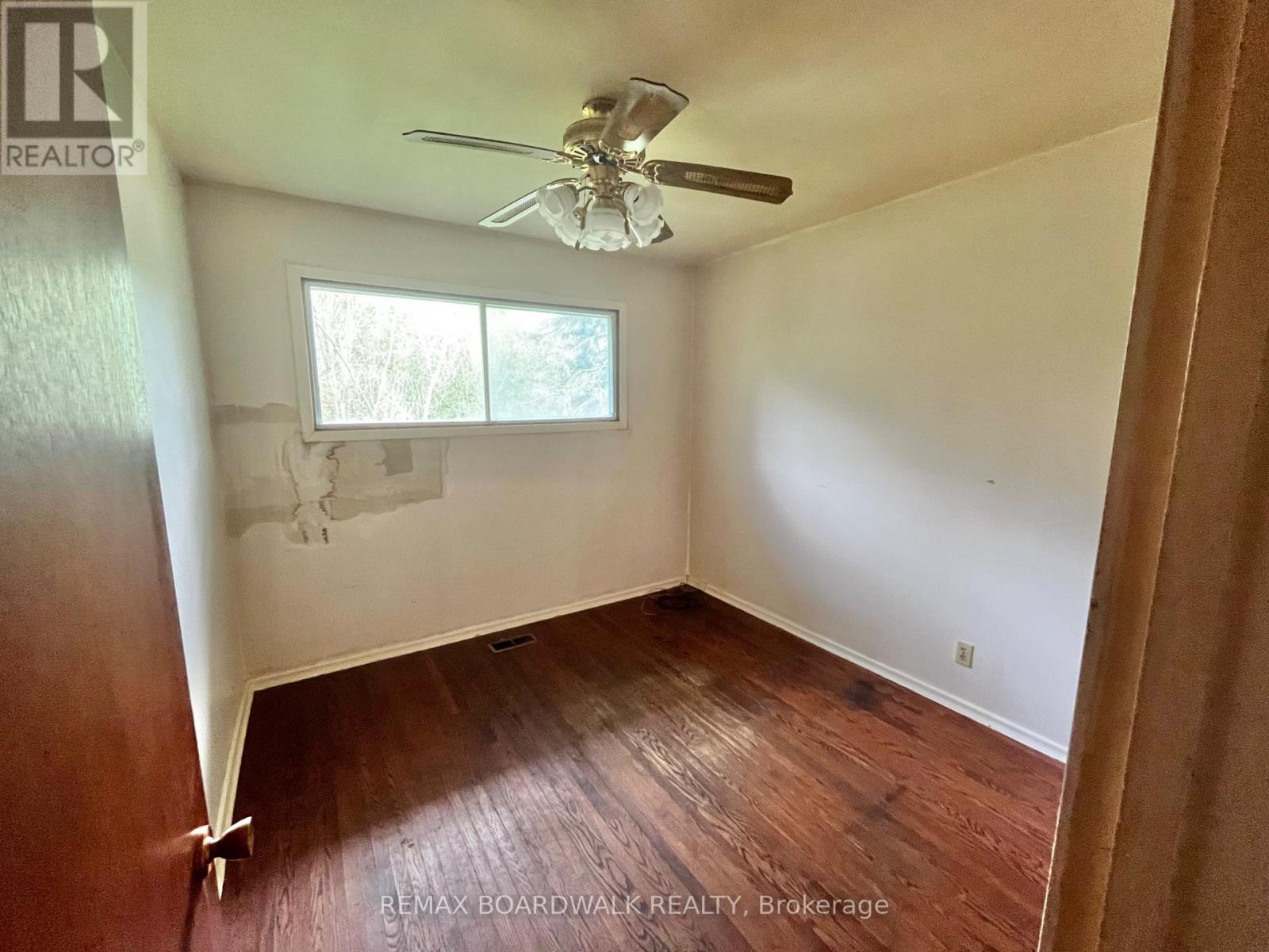 1363 Duford Drive, Ottawa, Ontario  K1E 1E3 - Photo 13 - X13659466
