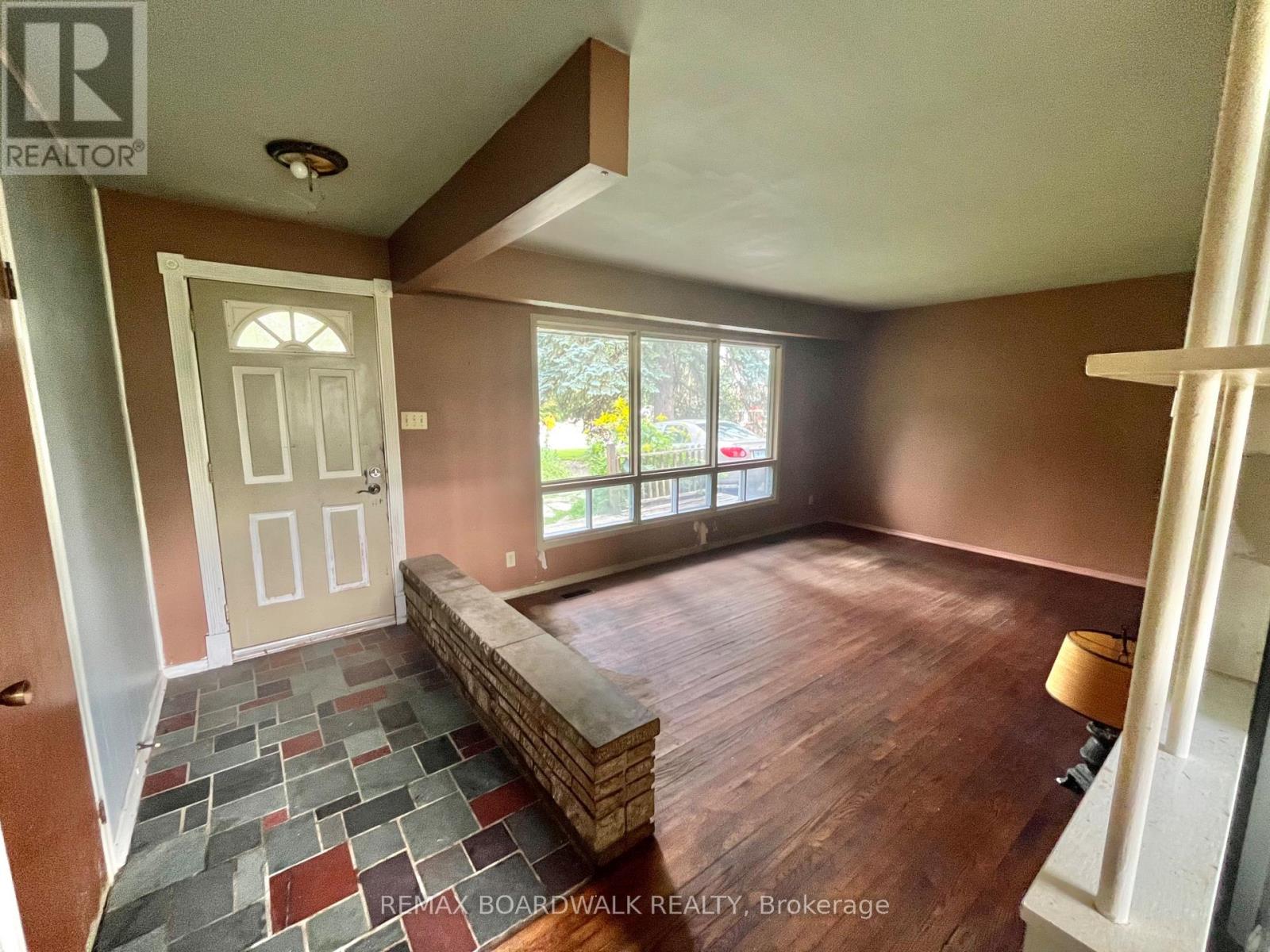 1363 Duford Drive, Ottawa, Ontario  K1E 1E3 - Photo 4 - X13659466