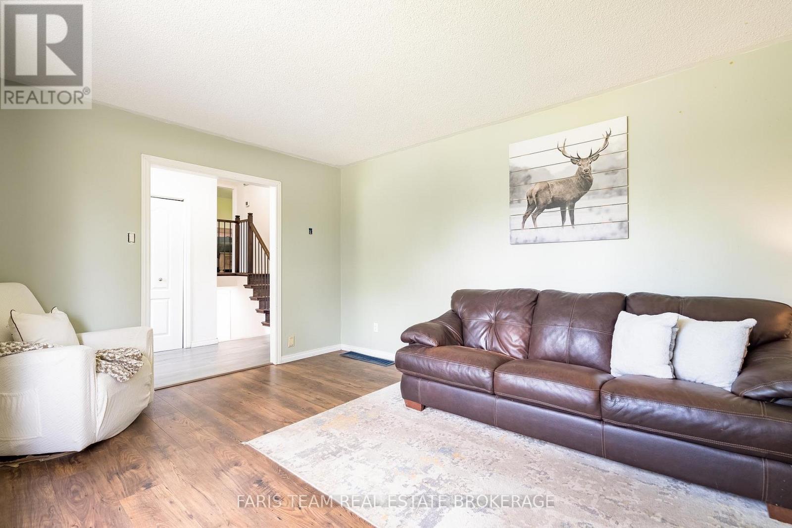 201 Parkside Crescent, Innisfil, Ontario  L9S 1G2 - Photo 12 - N13659462