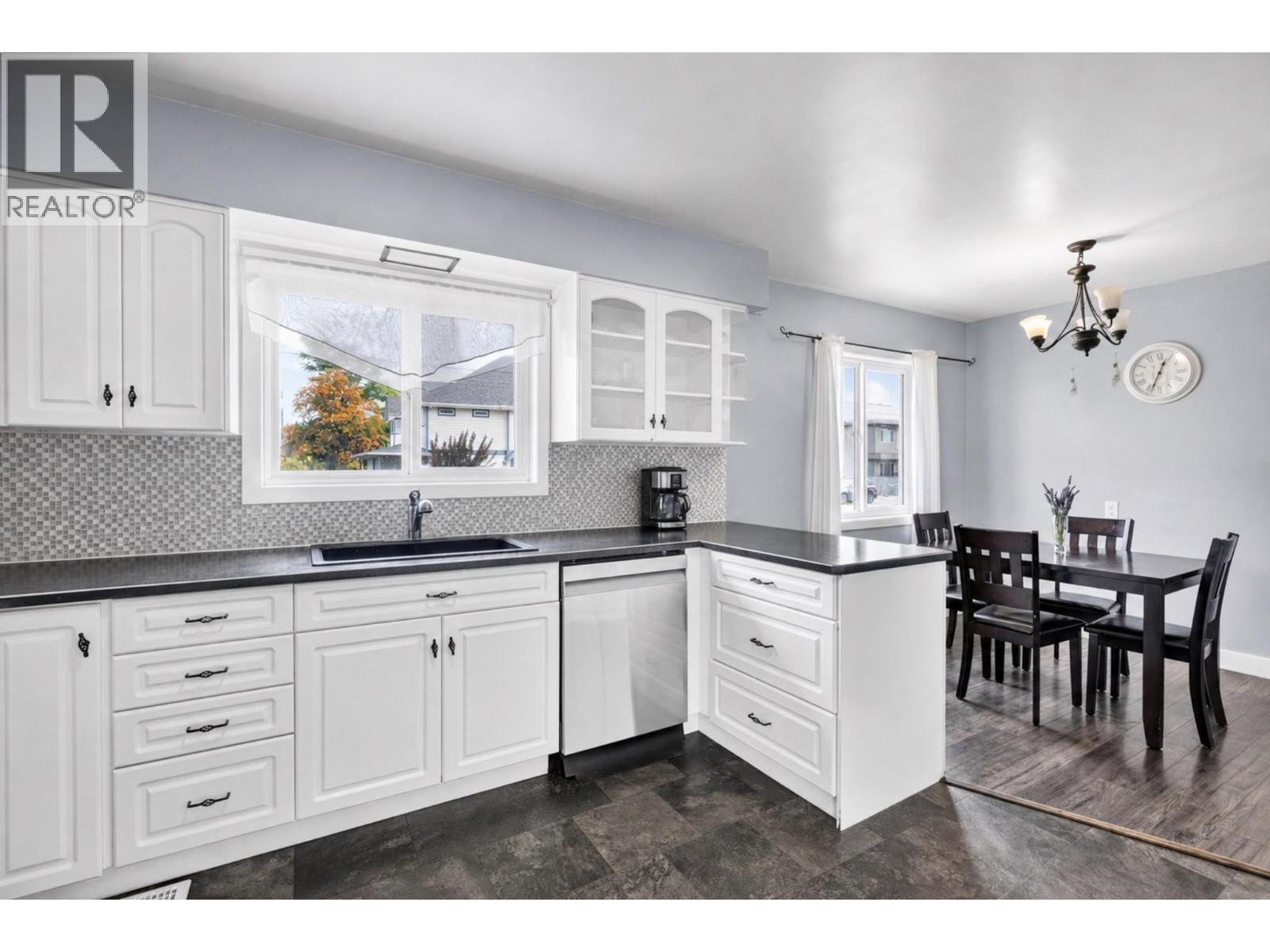 317 Haynes Street, Penticton, British Columbia  V2A 5S1 - Photo 7 - 10397367
