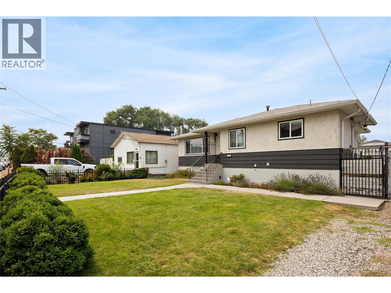 317 Haynes Street, Penticton, British Columbia  V2A 5S1 - Photo 2 - 10397367