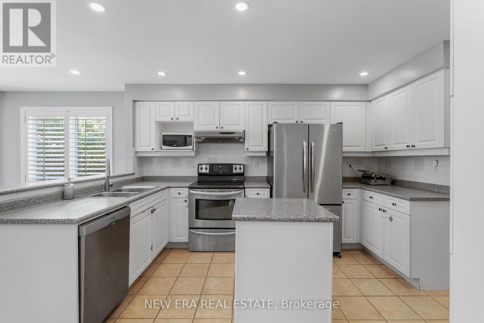 2855 Duncairn Drive, Mississauga (Central Erin Mills), Ontario  L5M 5V2 - Photo 4 - W13659392