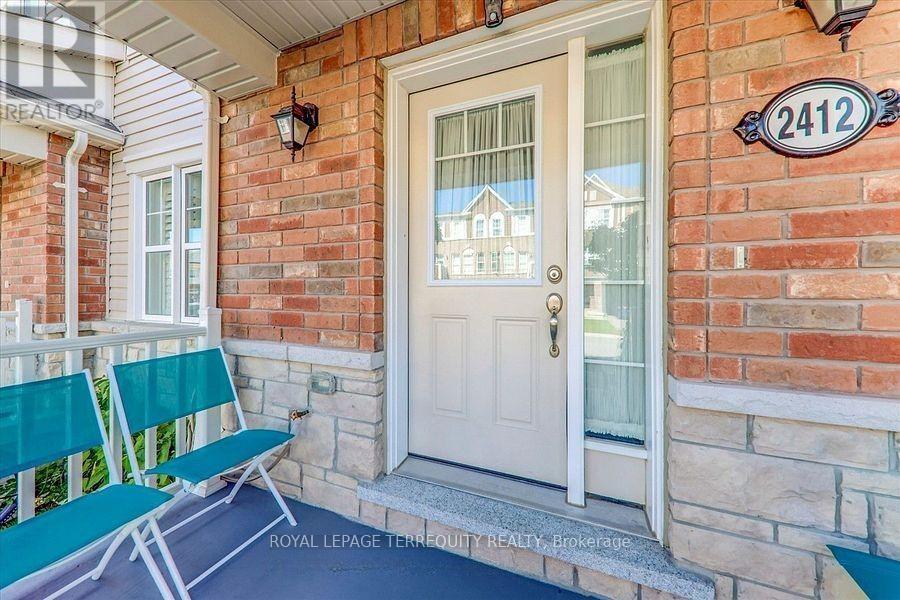 2412 Fall Harvest Crescent, Pickering, Ontario L1X 0G2 - Photo 2 - E13629022