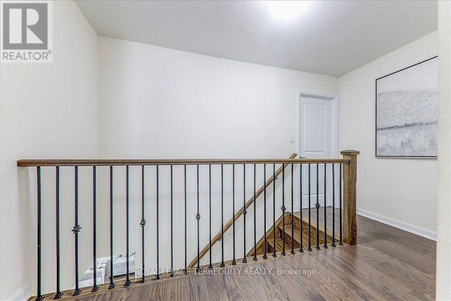 2412 Fall Harvest Crescent, Pickering, Ontario L1X 0G2 - Photo 31 - E13629022