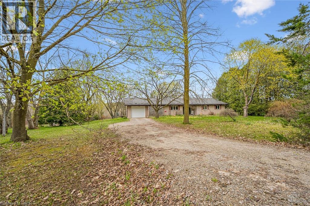 8420 Eramosa-Garafraxa Townline, Fergus, Ontario  N1M 2W5 - Photo 2 - 40825193