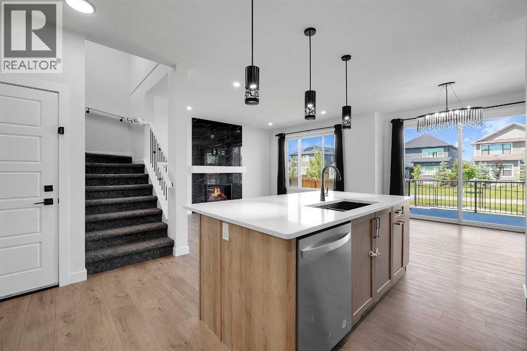 16 Legacy Glen Green SE, Calgary, Alberta  T2X 4G6 - Photo 2 - A2329206