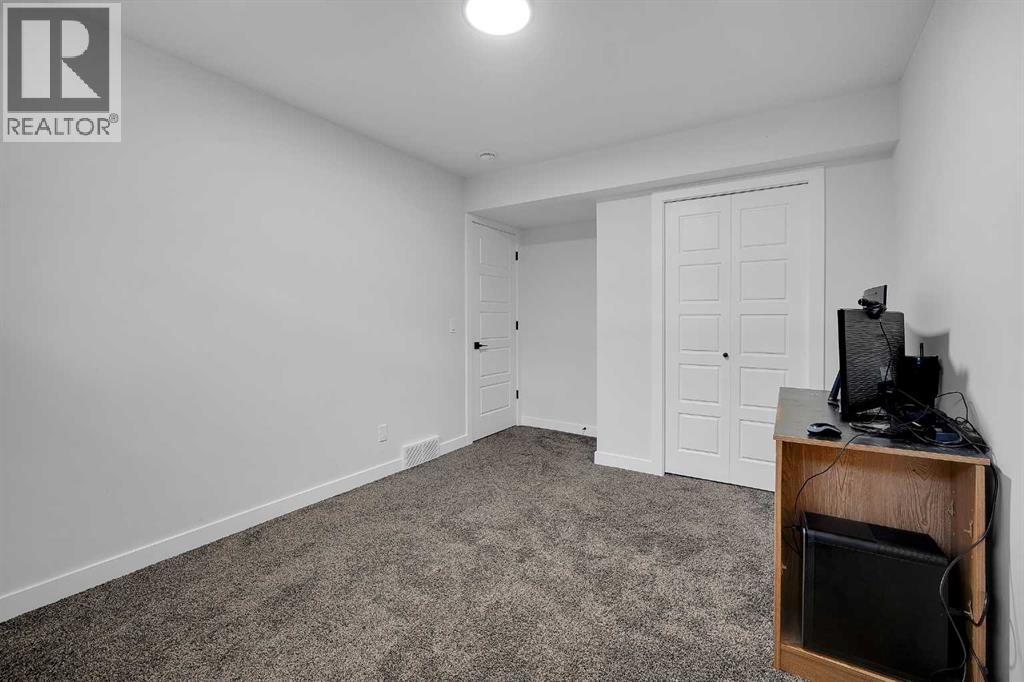 16 Legacy Glen Green SE, Calgary, Alberta  T2X 4G6 - Photo 44 - A2329206