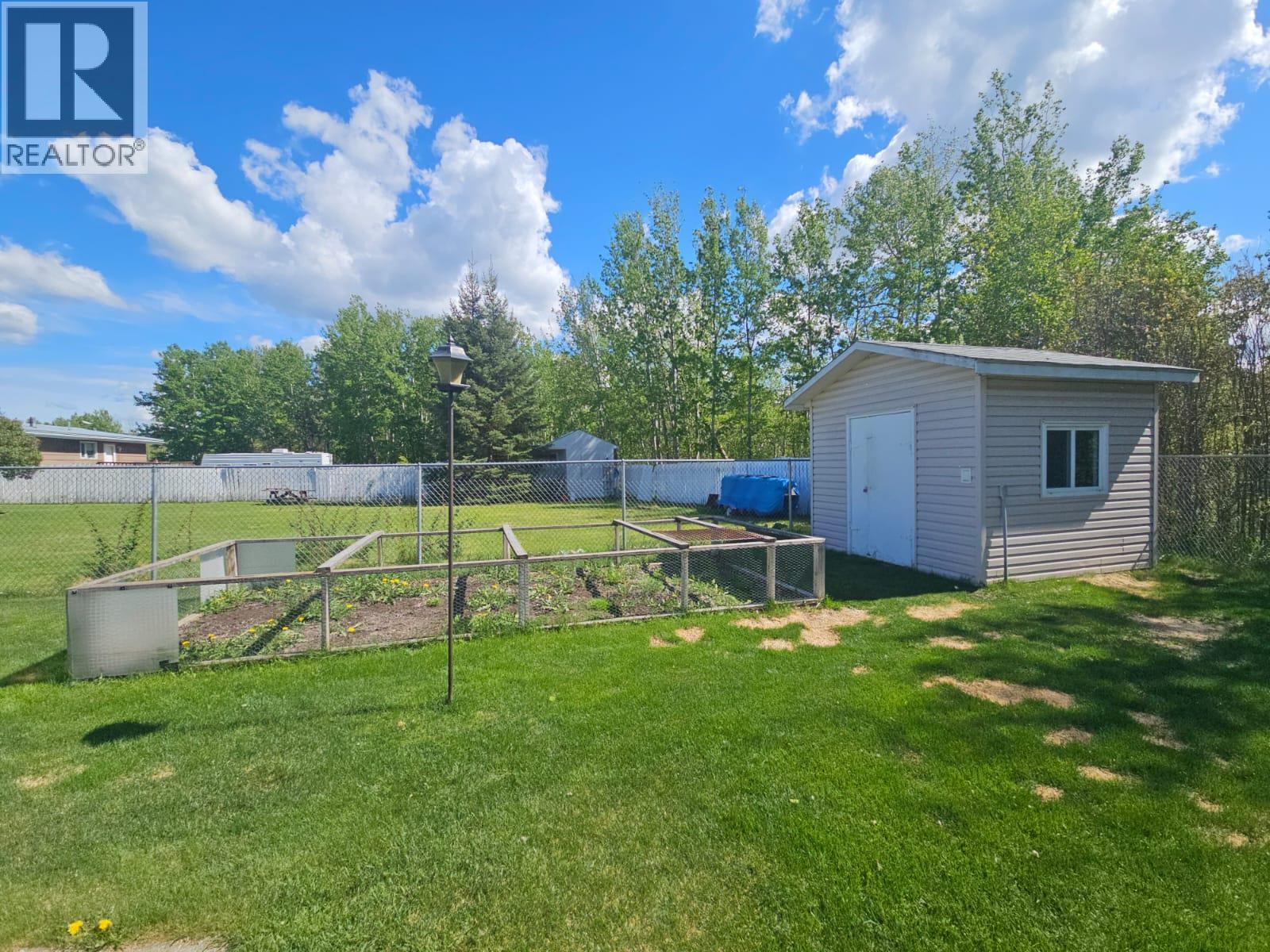4917 45 Street NE, Chetwynd, British Columbia  V0C 1J0 - Photo 35 - 10379090
