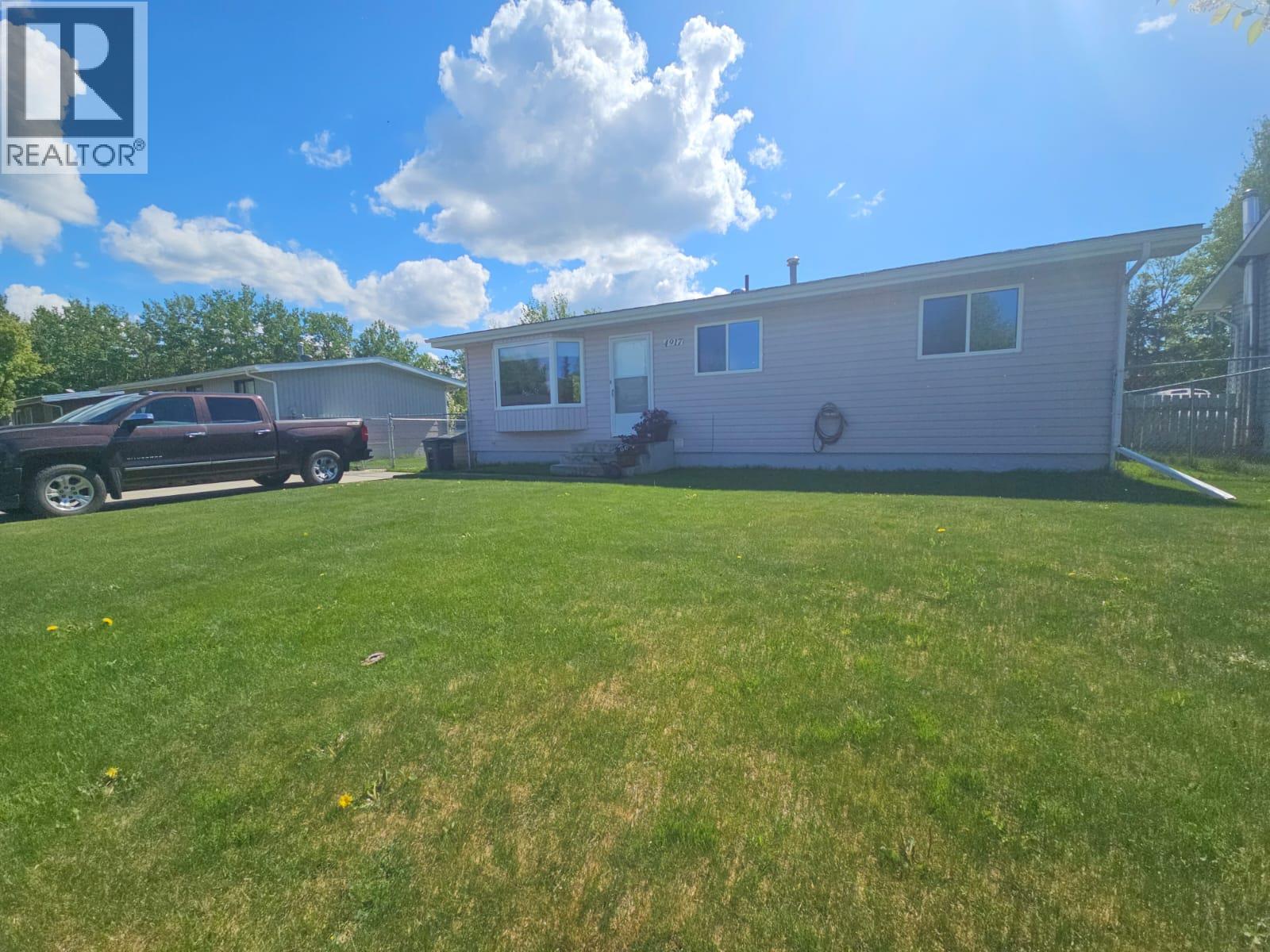 4917 45 Street NE, Chetwynd, British Columbia  V0C 1J0 - Photo 3 - 10379090