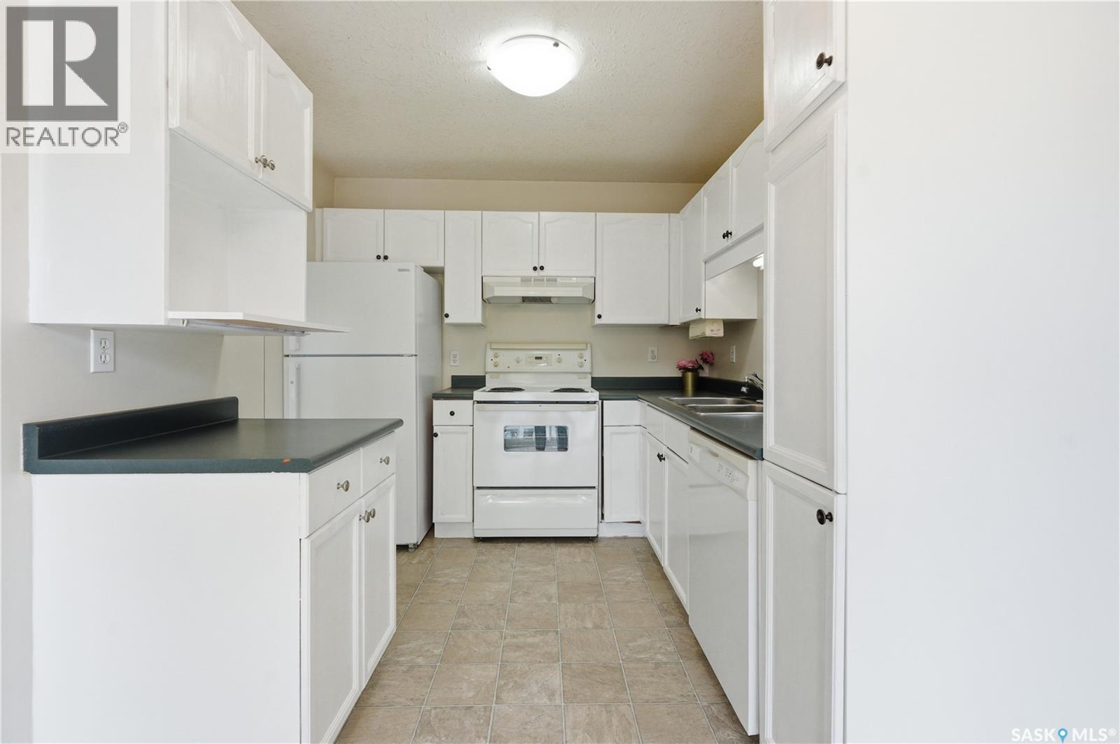 2 110 Keevil Crescent, Saskatoon, Saskatchewan  S7N 4N8 - Photo 9 - SK045136