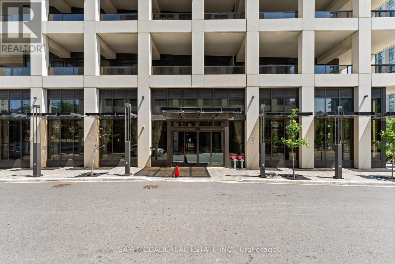 1102 - 30 Elm Drive, Mississauga, Ontario  L5B 1L9 - Photo 3 - W13522108