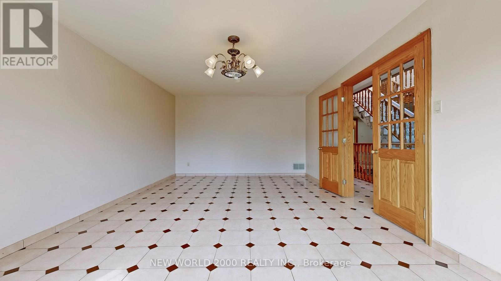 62 Langstaff Road W, Richmond Hill, Ontario  L4C 6N3 - Photo 10 - N12997558