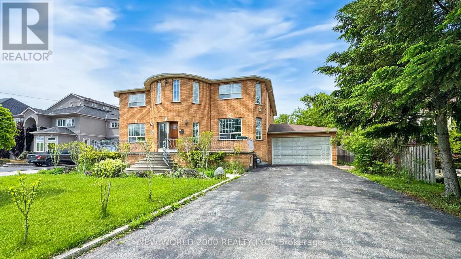 62 Langstaff Road W, Richmond Hill, Ontario  L4C 6N3 - Photo 1 - N12997558