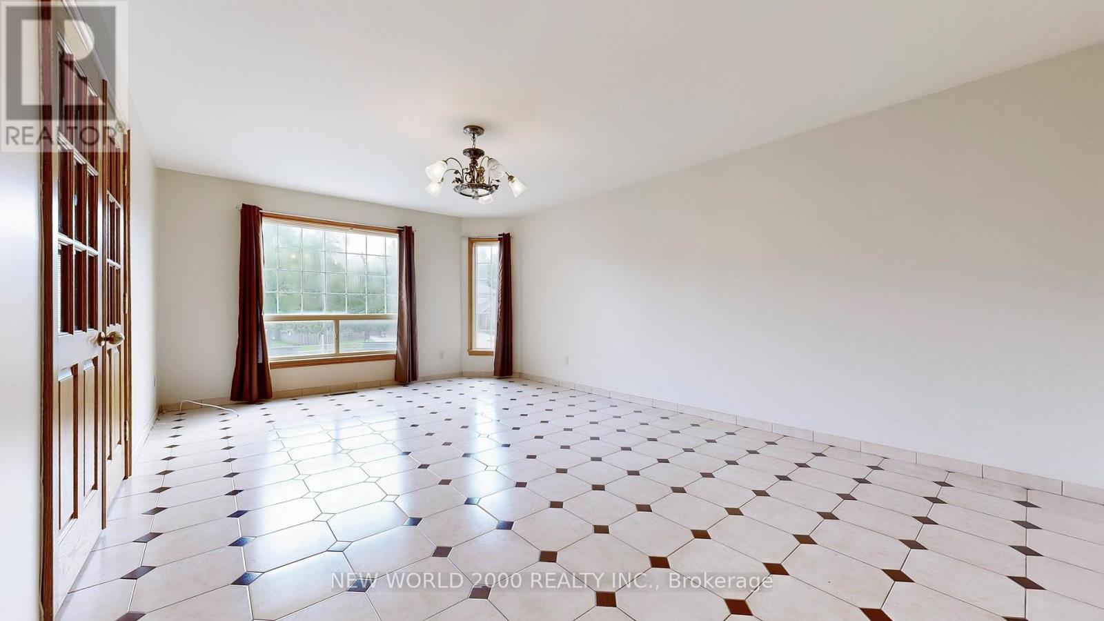 62 Langstaff Road W, Richmond Hill, Ontario  L4C 6N3 - Photo 6 - N12997558