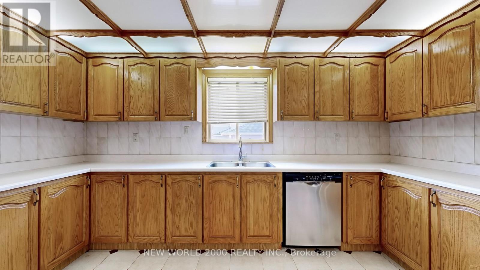 62 Langstaff Road W, Richmond Hill, Ontario  L4C 6N3 - Photo 24 - N12997558