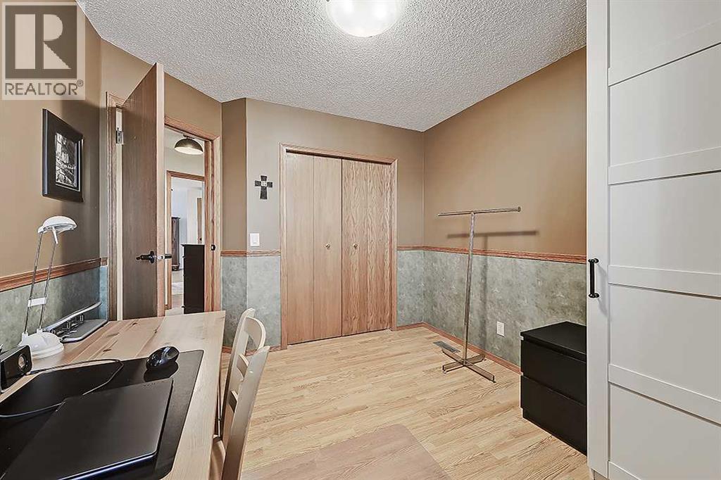 42 Sundown Close SE, Calgary, Alberta  T2X 2X3 - Photo 33 - A2312643