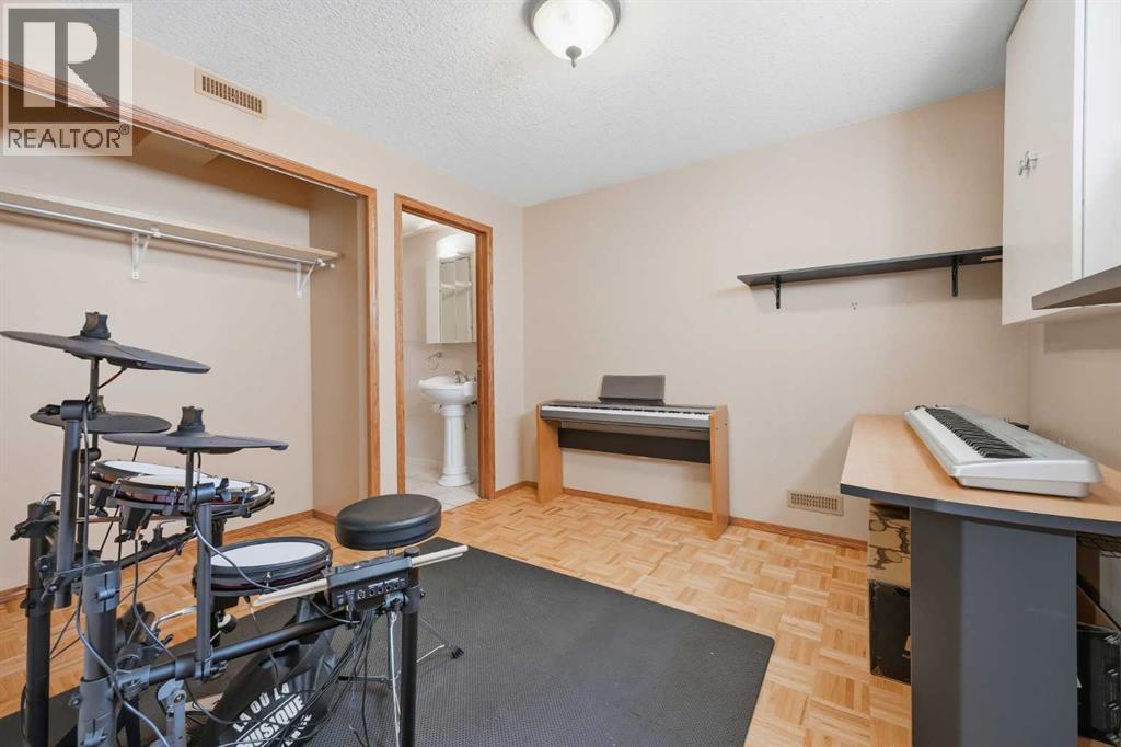 163 Macewan Meadow Way NW, Calgary, Alberta  T3K 3J1 - Photo 34 - A2327849