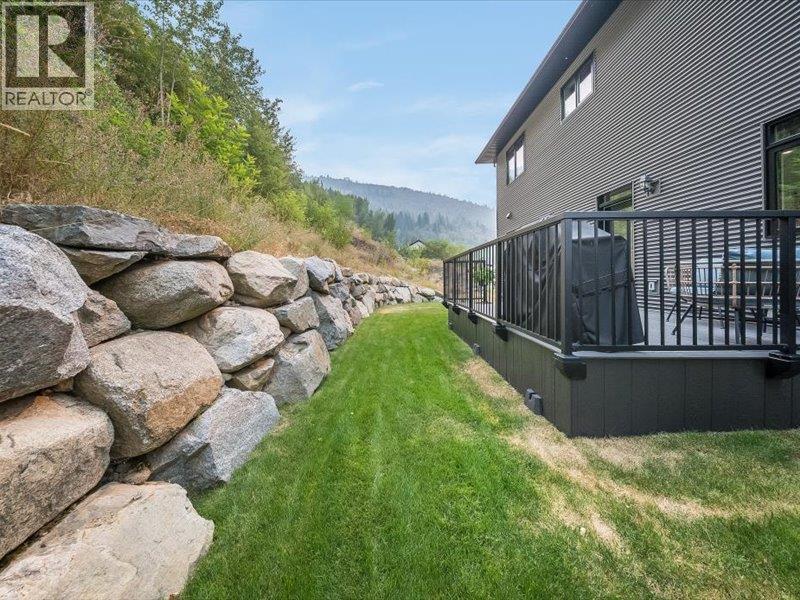 2391 Mcbride Street, Trail, British Columbia  V1R 3A6 - Photo 51 - 10397077