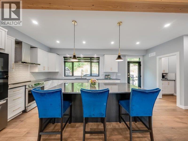 2391 Mcbride Street, Trail, British Columbia  V1R 3A6 - Photo 18 - 10397077