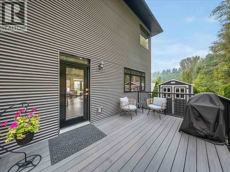 2391 Mcbride Street, Trail, British Columbia  V1R 3A6 - Photo 52 - 10397077