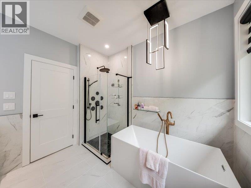2391 Mcbride Street, Trail, British Columbia  V1R 3A6 - Photo 36 - 10397077